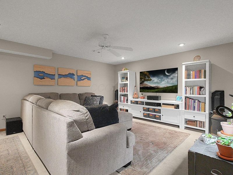 1126 Sanctuary Place, Unit 4, Columbus, OH 43230 Photo 13