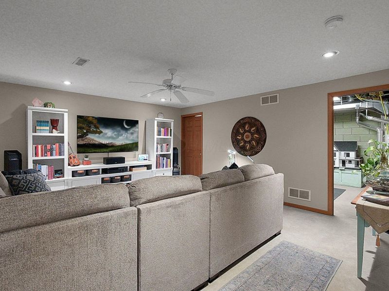 1126 Sanctuary Place, Unit 4, Columbus, OH 43230 Photo 14