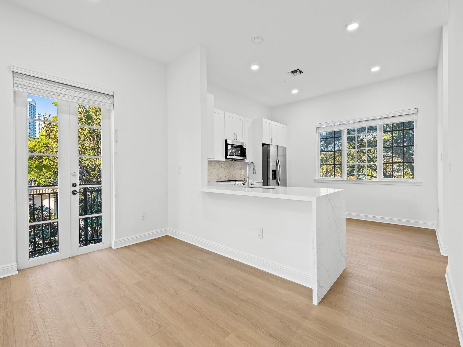 510 SE 7th Street, Unit 401, Fort Lauderdale, FL 33301 Photo