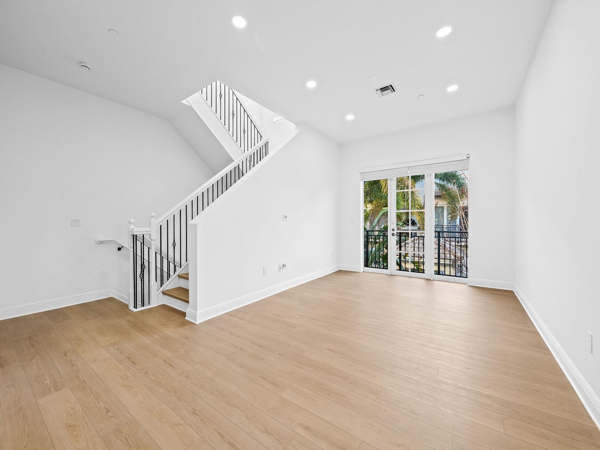 510 SE 7th Street, Unit 401, Fort Lauderdale, FL 33301 Photo