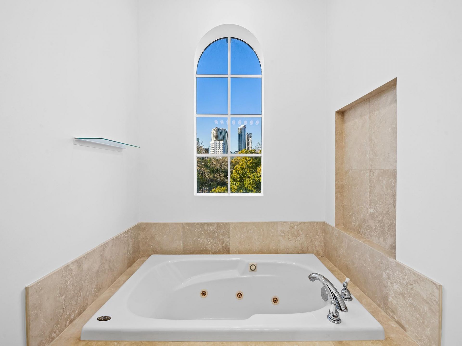 510 SE 7th Street, Unit 401, Fort Lauderdale, FL 33301 Photo