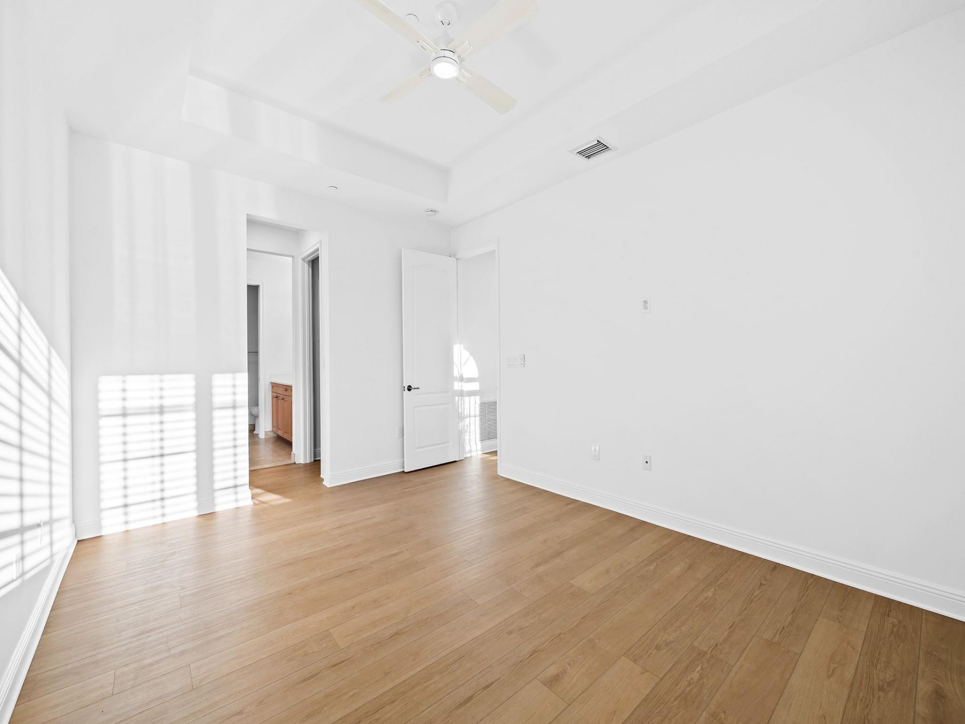 510 SE 7th Street, Unit 401, Fort Lauderdale, FL 33301 Photo