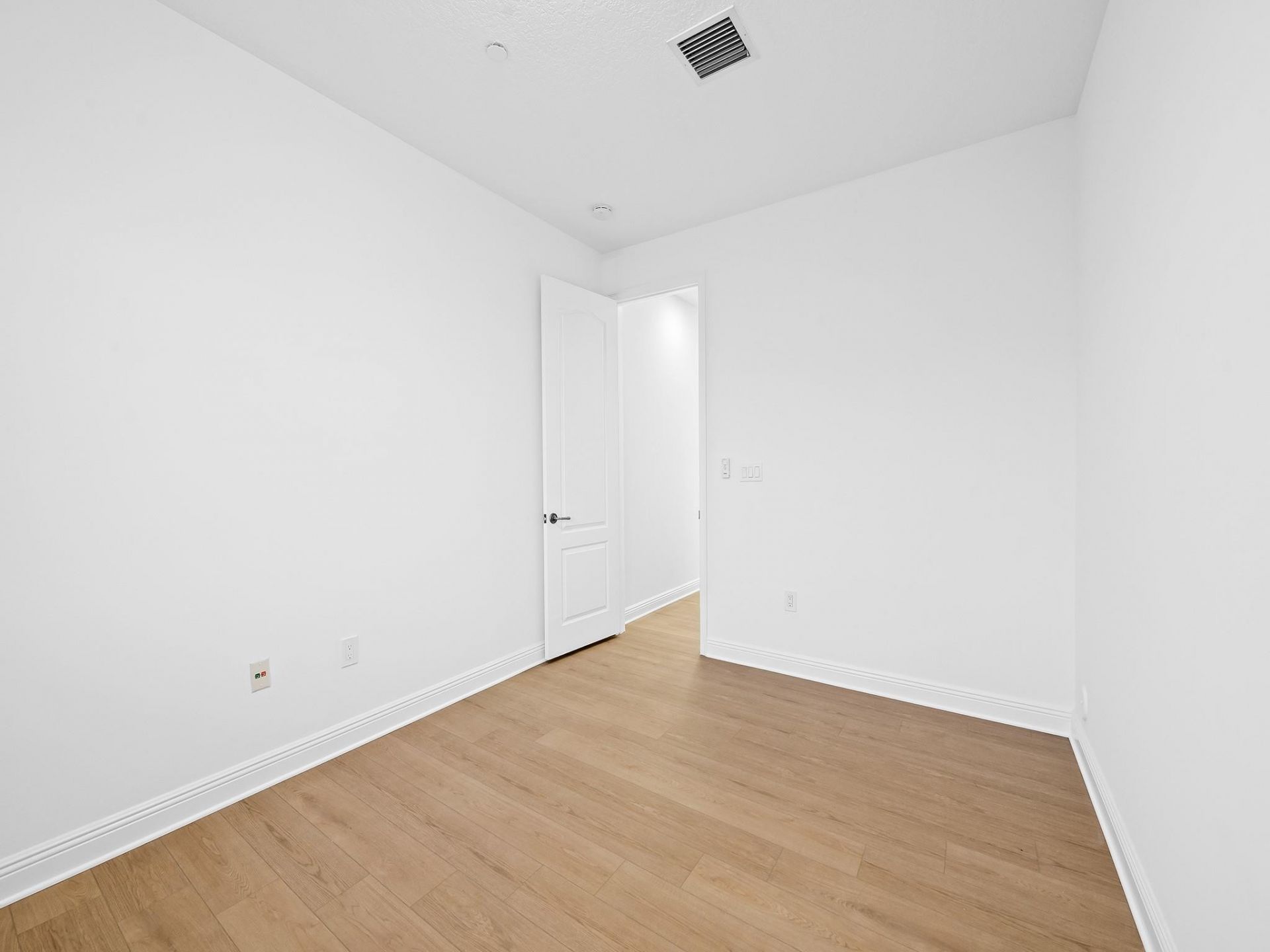 510 SE 7th Street, Unit 401, Fort Lauderdale, FL 33301 Photo