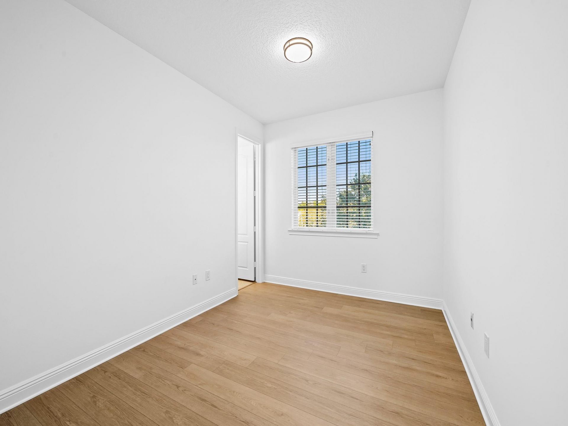 510 SE 7th Street, Unit 401, Fort Lauderdale, FL 33301 Photo