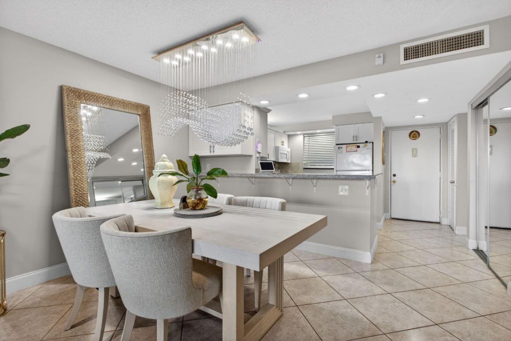 2314 S Cypress Bend Drive, Unit 114, Pompano Beach, FL 33069 Photo