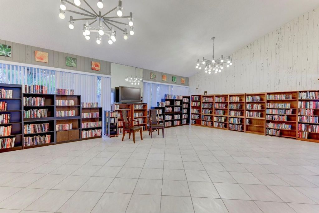 2314 S Cypress Bend Drive, Unit 114, Pompano Beach, FL 33069 Photo