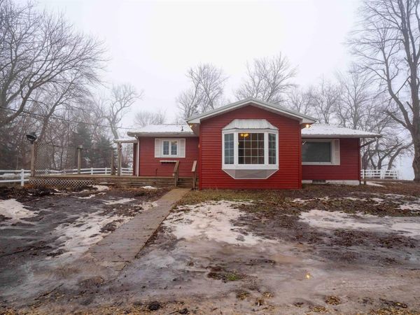 20051 O Avenue, Grundy Center, IA 50638
