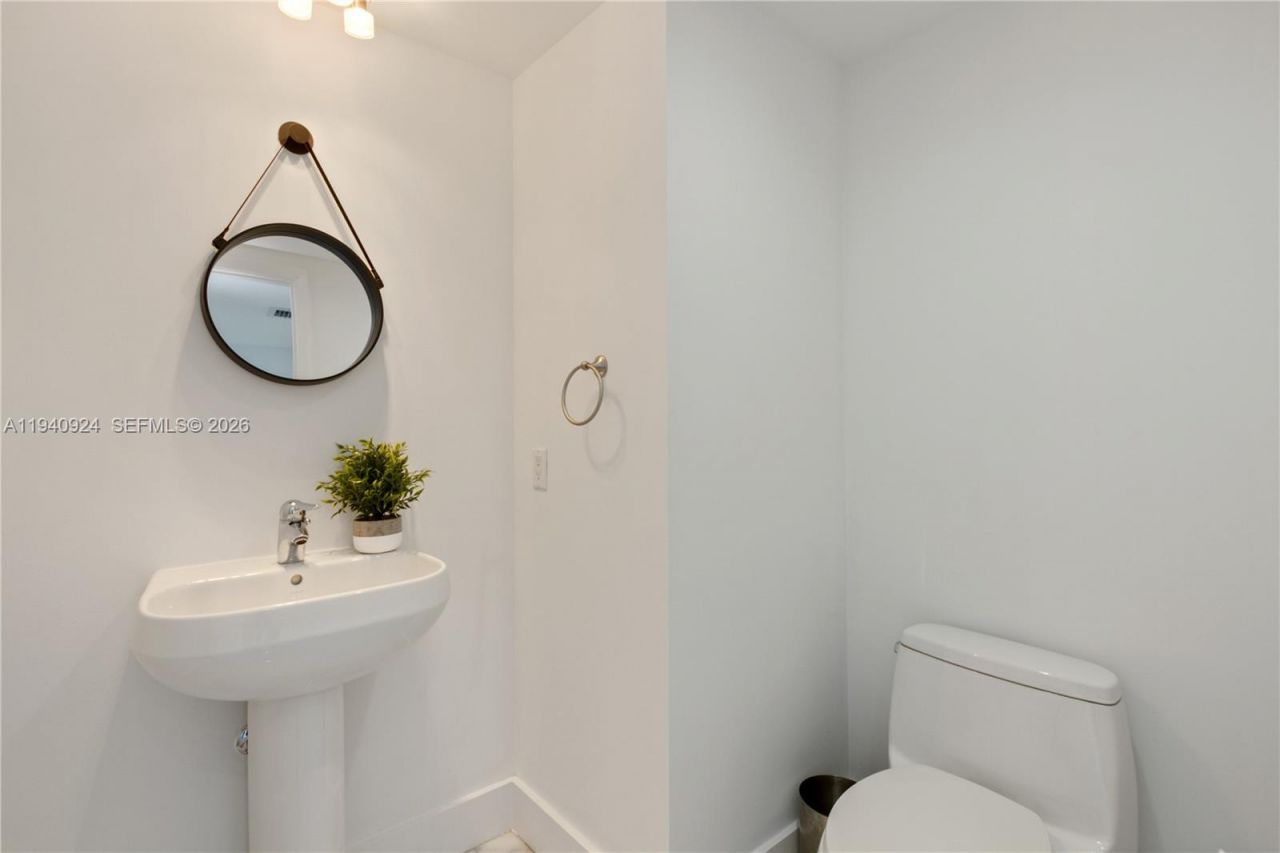 1800 S Ocean Dr , Unit PH4404, Hallandale Beach, FL 33009 Photo