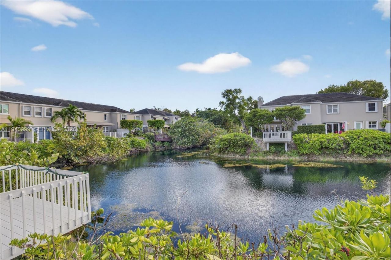 7110 SW 54th St, Miami, FL 33155 Photo