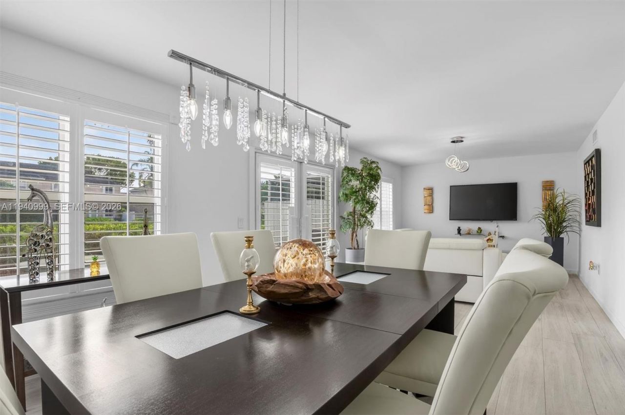 7110 SW 54th St, Miami, FL 33155 Photo