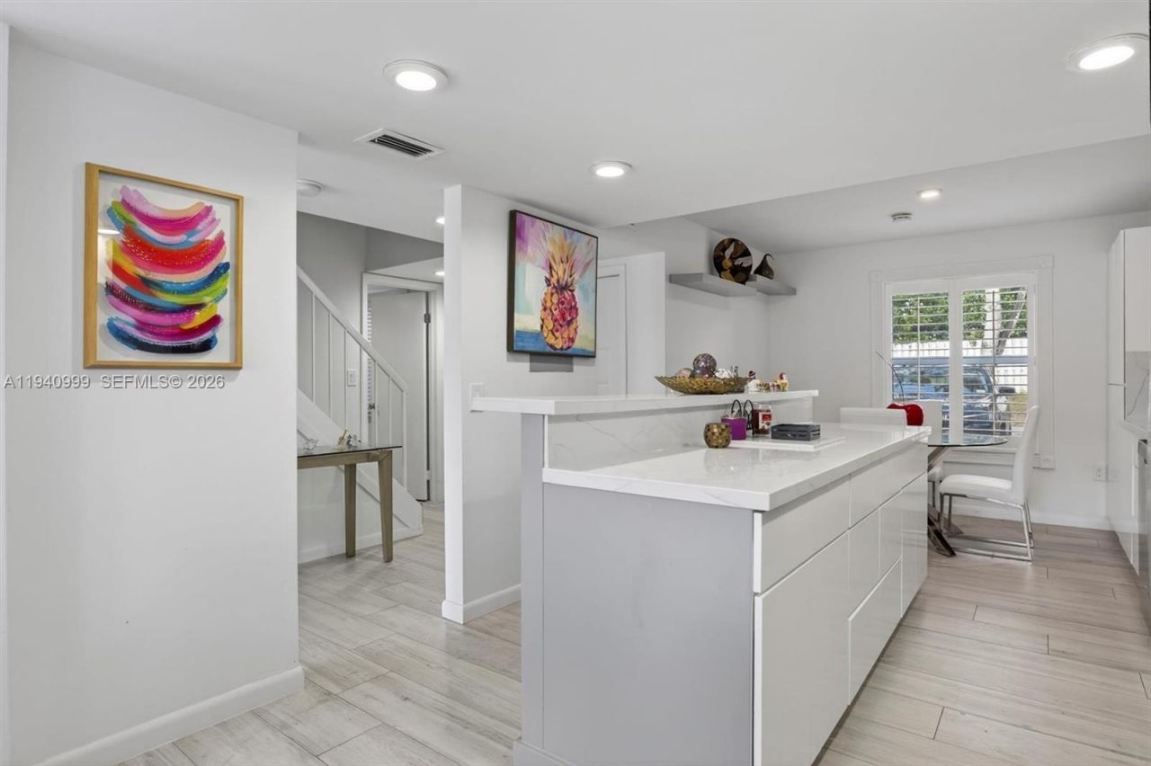 7110 SW 54th St, Miami, FL 33155 Photo