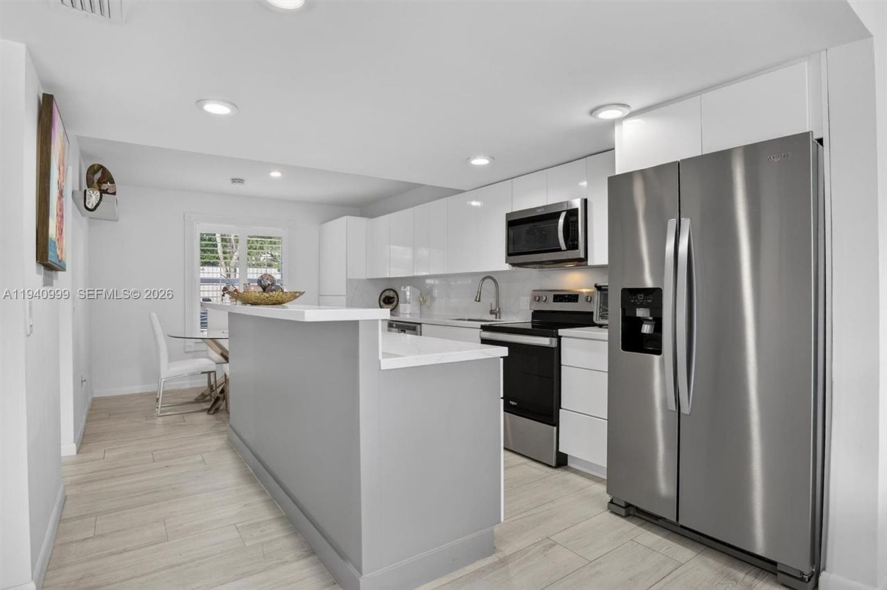 7110 SW 54th St, Miami, FL 33155 Photo