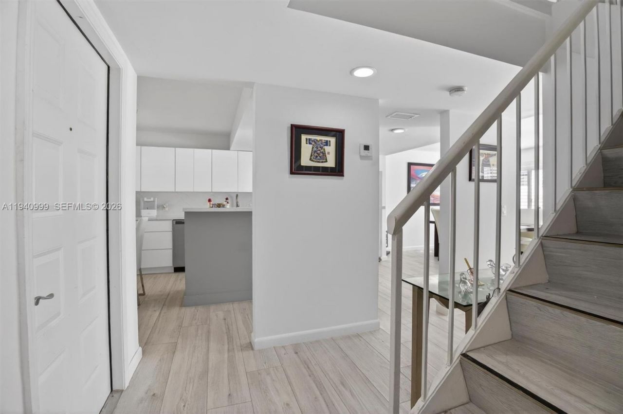 7110 SW 54th St, Miami, FL 33155 Photo