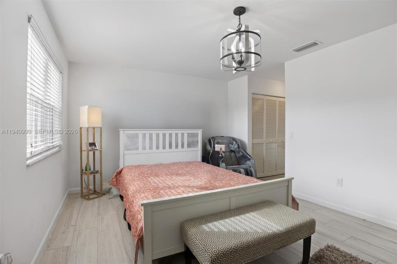 7110 SW 54th St, Miami, FL 33155 Photo