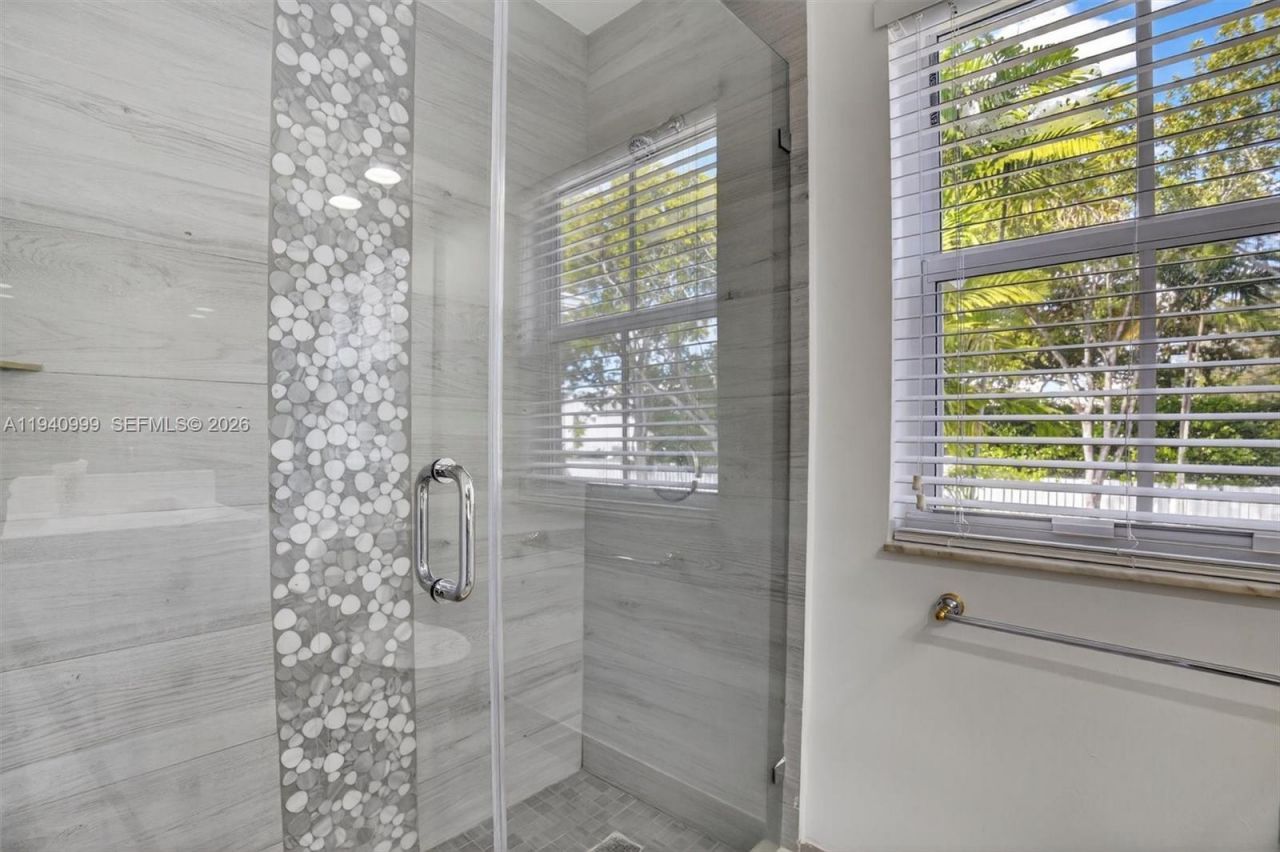 7110 SW 54th St, Miami, FL 33155 Photo