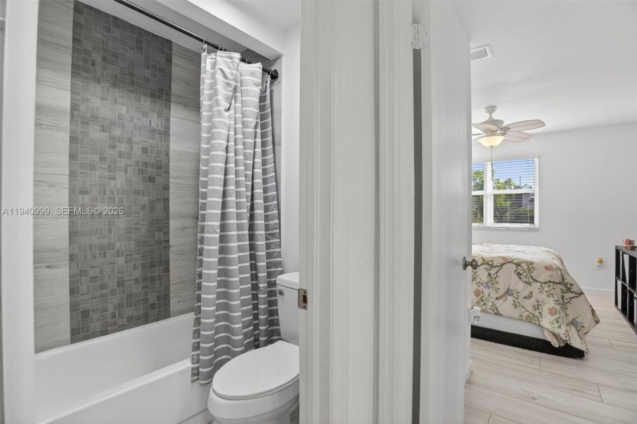 7110 SW 54th St, Miami, FL 33155 Photo