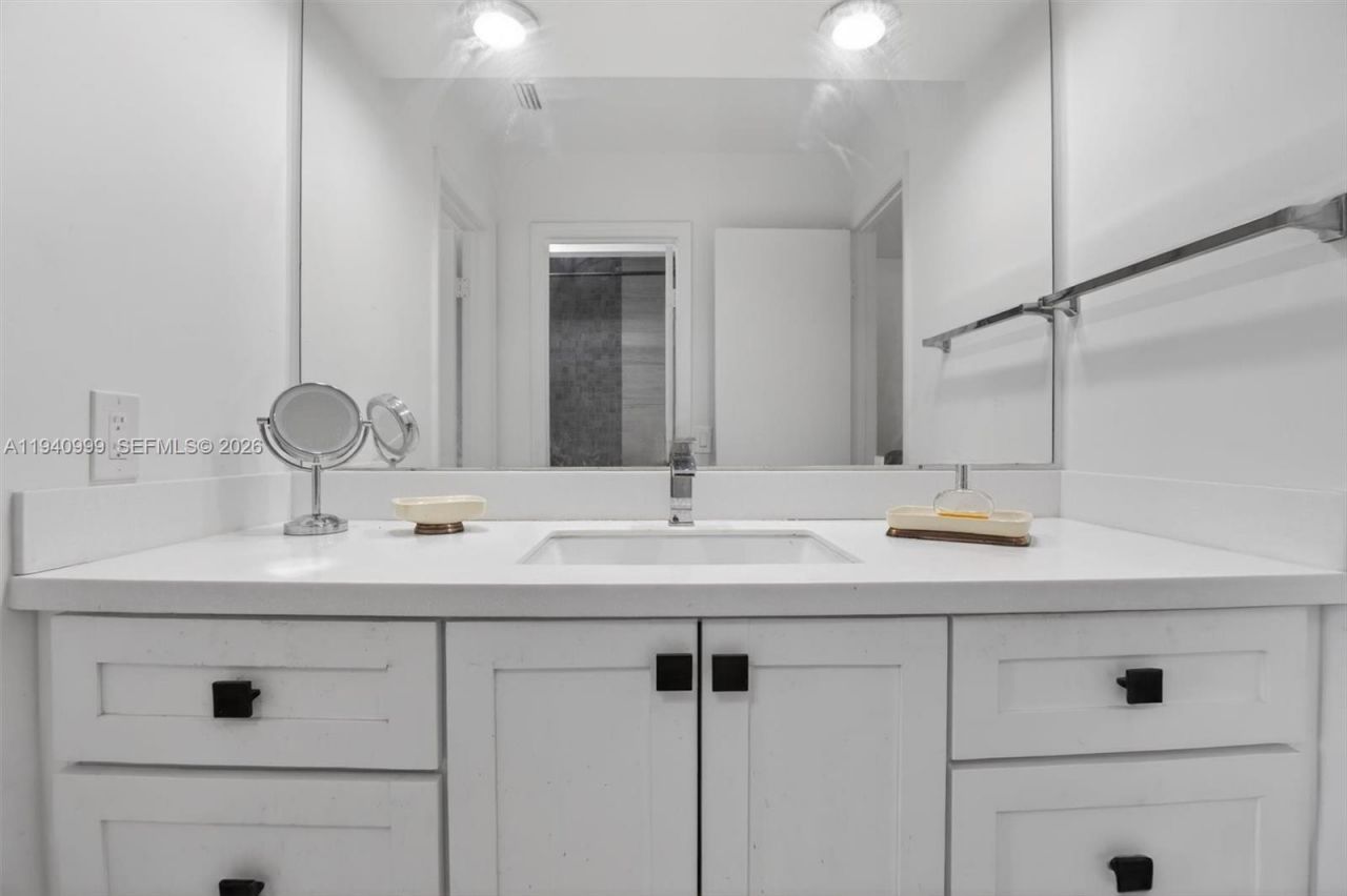 7110 SW 54th St, Miami, FL 33155 Photo