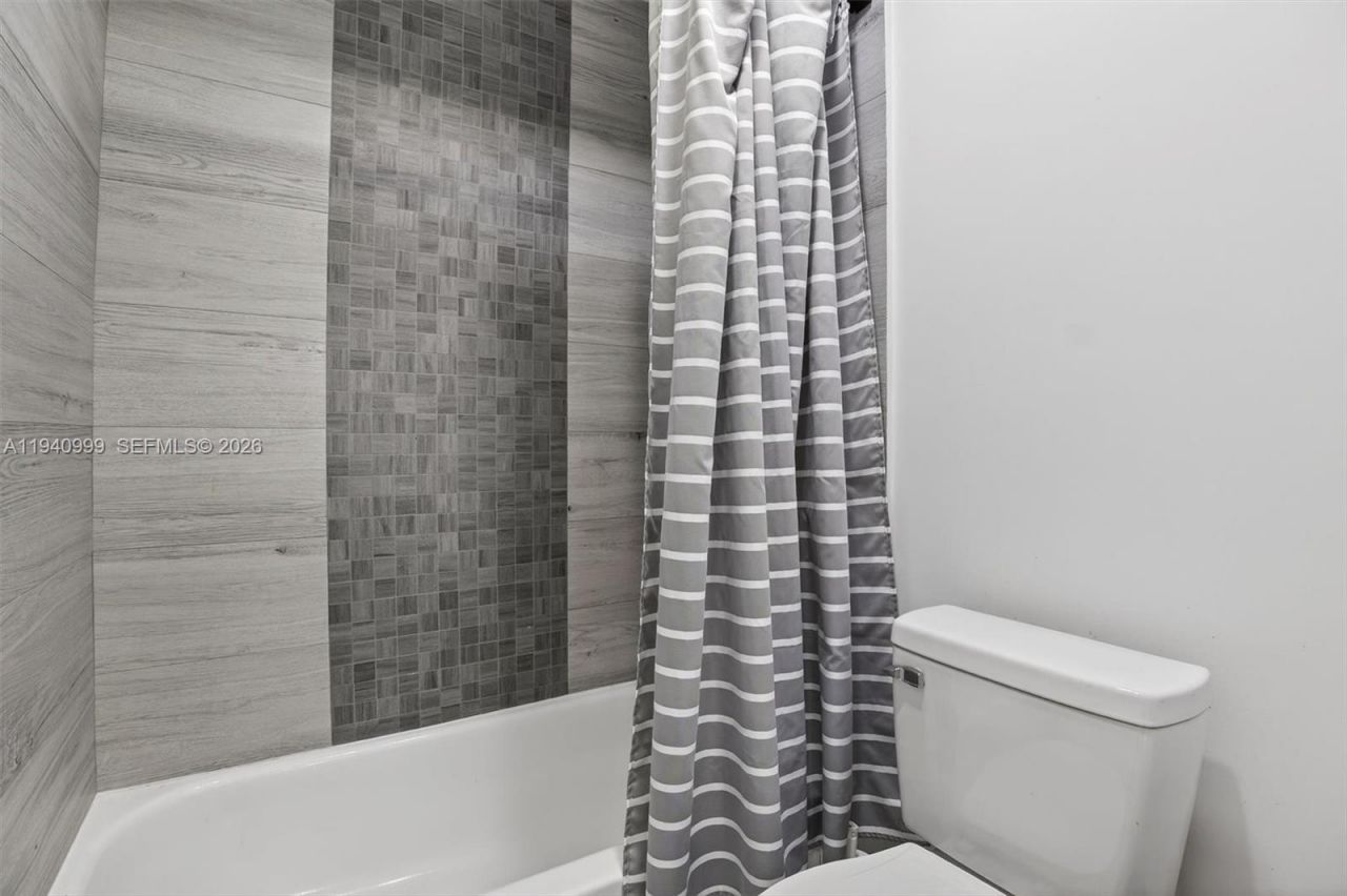 7110 SW 54th St, Miami, FL 33155 Photo