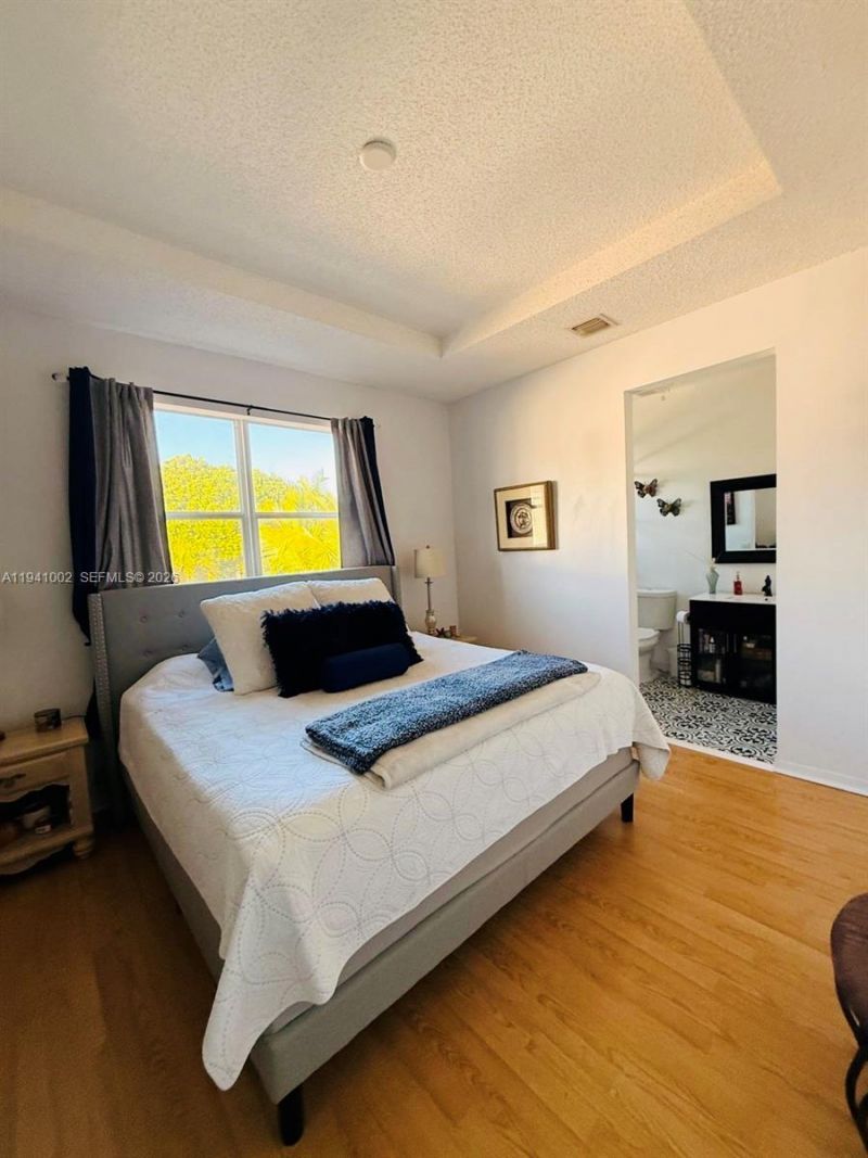 2279 NE 42nd Cir , Homestead, FL 33033 Photo