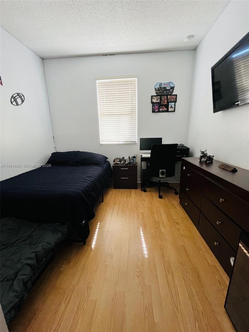 2279 NE 42nd Cir , Homestead, FL 33033 Photo