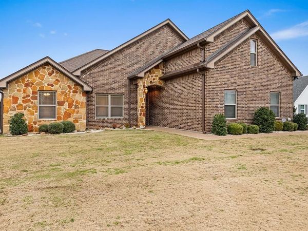 61 N Shore Circle, Waco, TX 76708