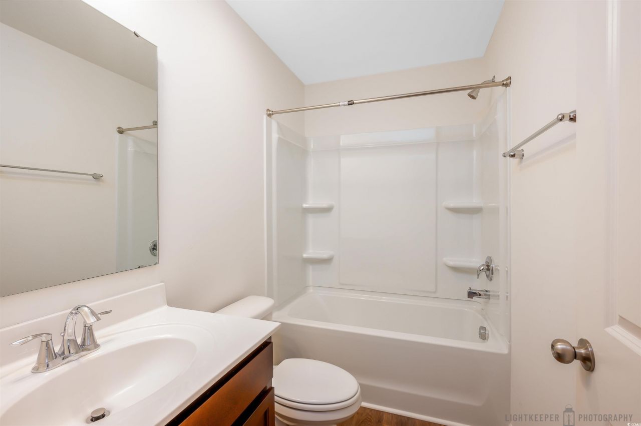 109 Oxforshire St. Photo 11