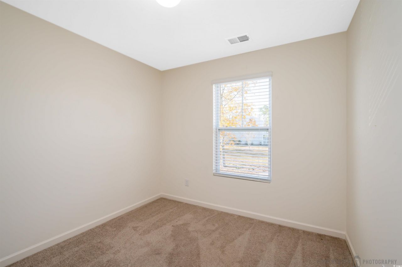 109 Oxforshire St. Photo 12