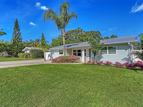 2115 GROVE STREET, SARASOTA, FL 34239