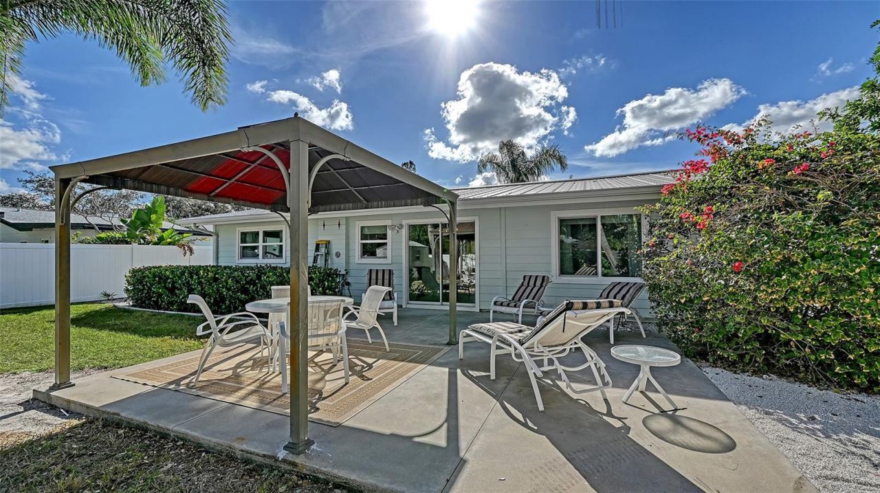 2115 Grove Street, Sarasota, FL 34239 Photo
