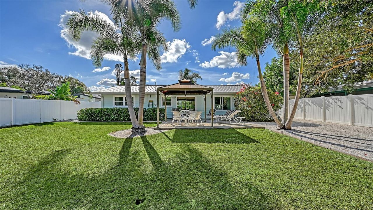 2115 Grove Street, Sarasota, FL 34239 Photo