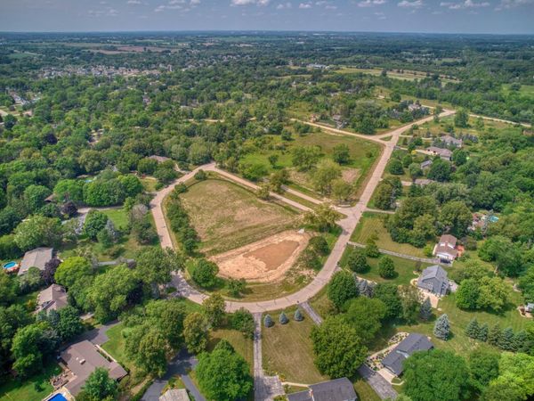 4955 Bluffside Dr, Caledonia, WI 53402
