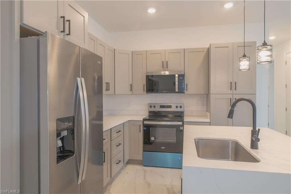 2045 Carver Ave, Fort Myers, FL 33916 Photo