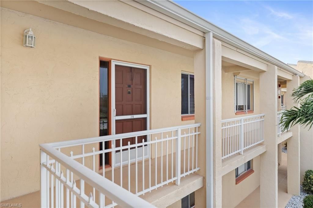 1912 SE 43rd St, Unit 210, Cape Coral, FL 33904 Photo