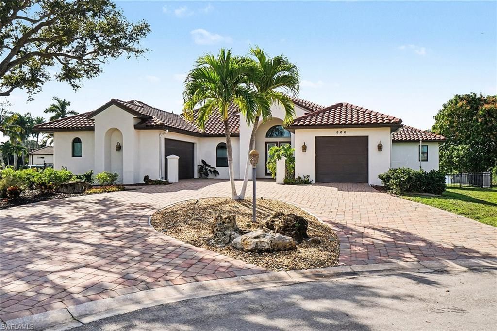 866 Cal Cove Dr, Fort Myers, FL 33919 Photo
