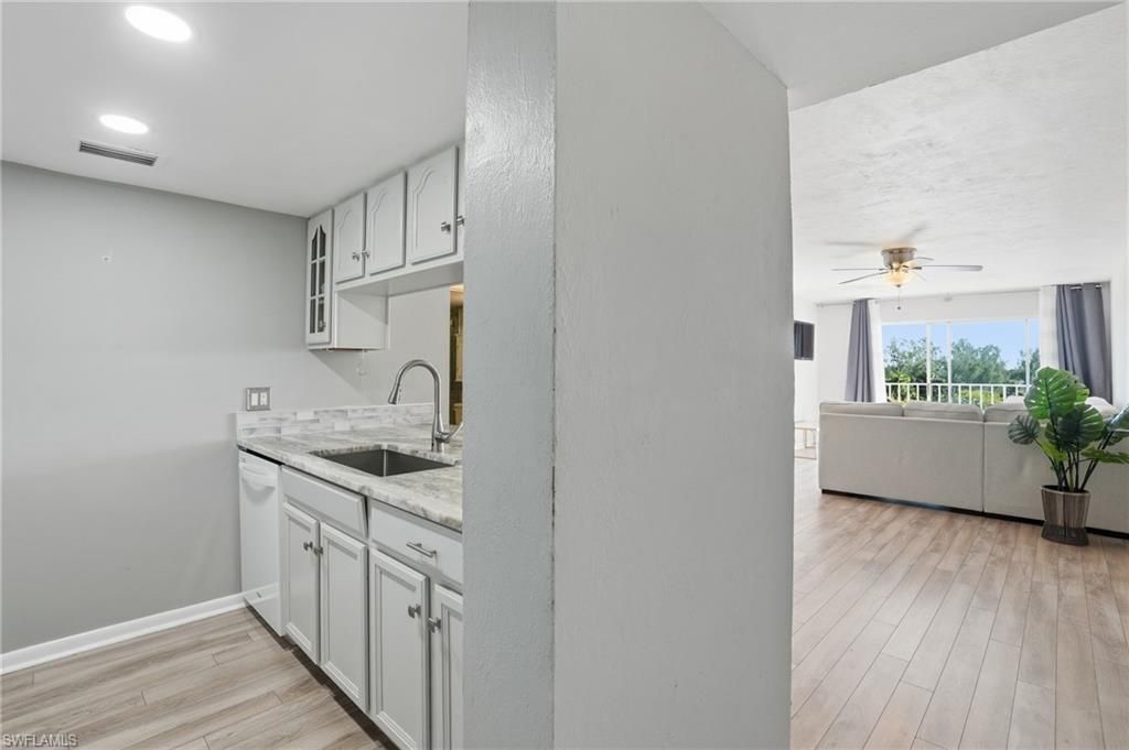 2885 Palm Beach Blvd, Unit 505, Fort Myers, FL 33916 Photo