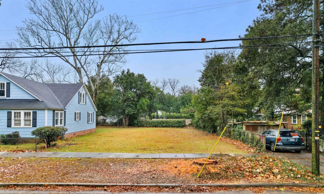 310 King St. Photo 1