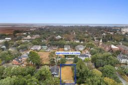 310 King St. photo 4