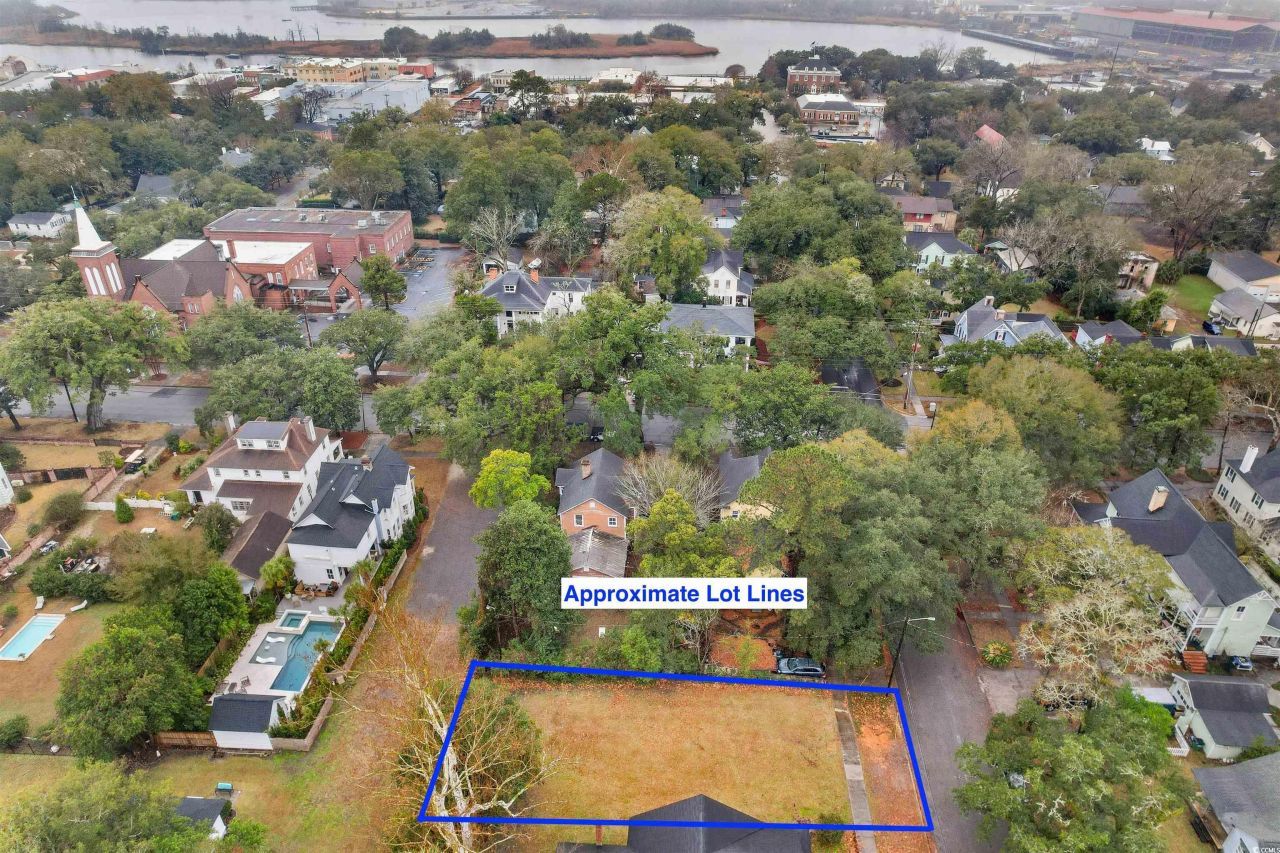 310 King St. Photo 6