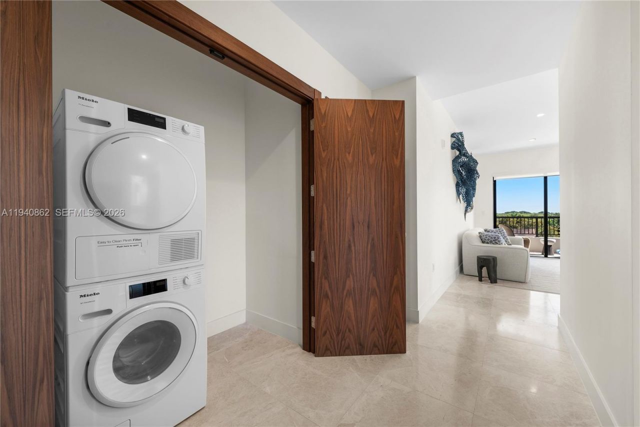 701 Valencia Ave, Unit 703, Coral Gables, FL 33134 Photo