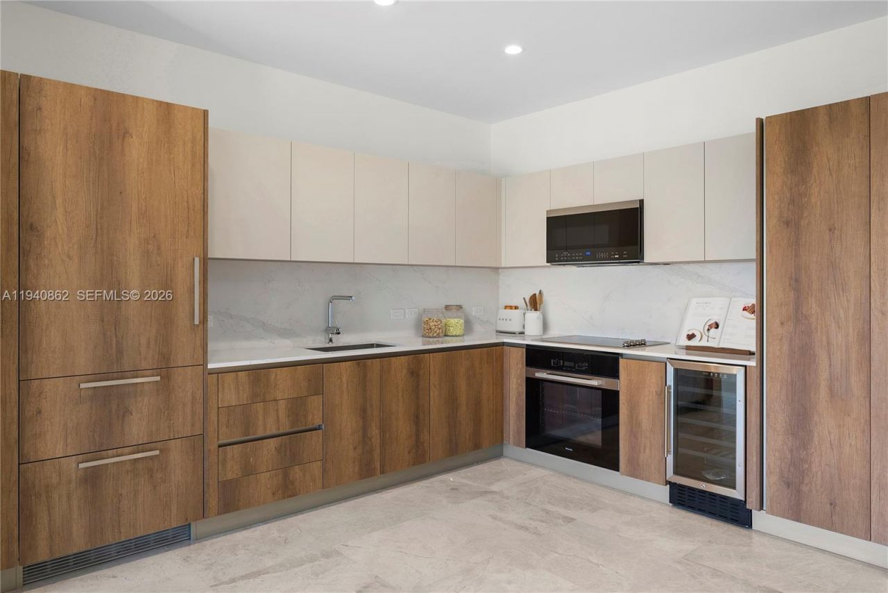 701 Valencia Ave, Unit 703, Coral Gables, FL 33134 Photo