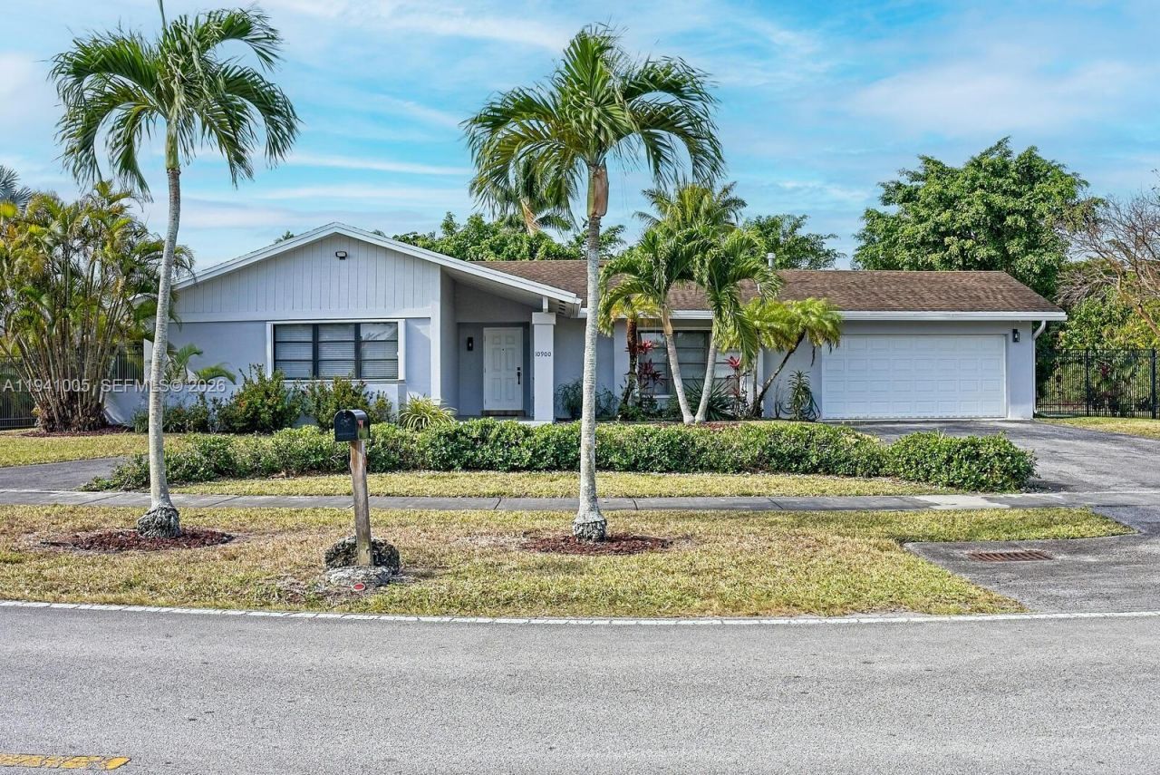 10900 SW 124th Rd, Miami, FL 33176 Photo