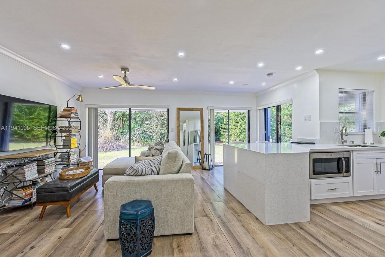 10900 SW 124th Rd , Miami, FL 33176 Photo