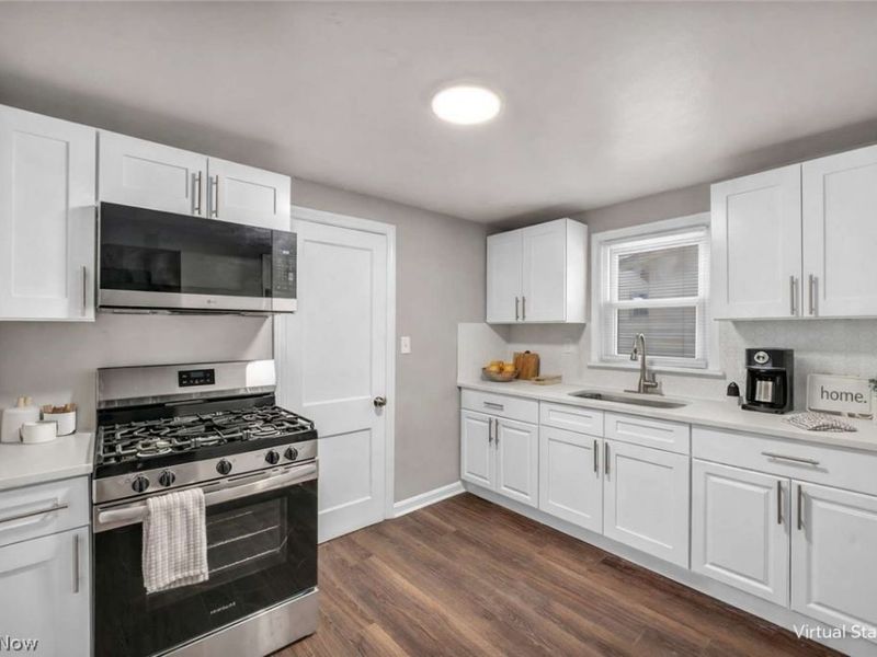 610 E 266th Street, Euclid, OH 44132 Photo 6