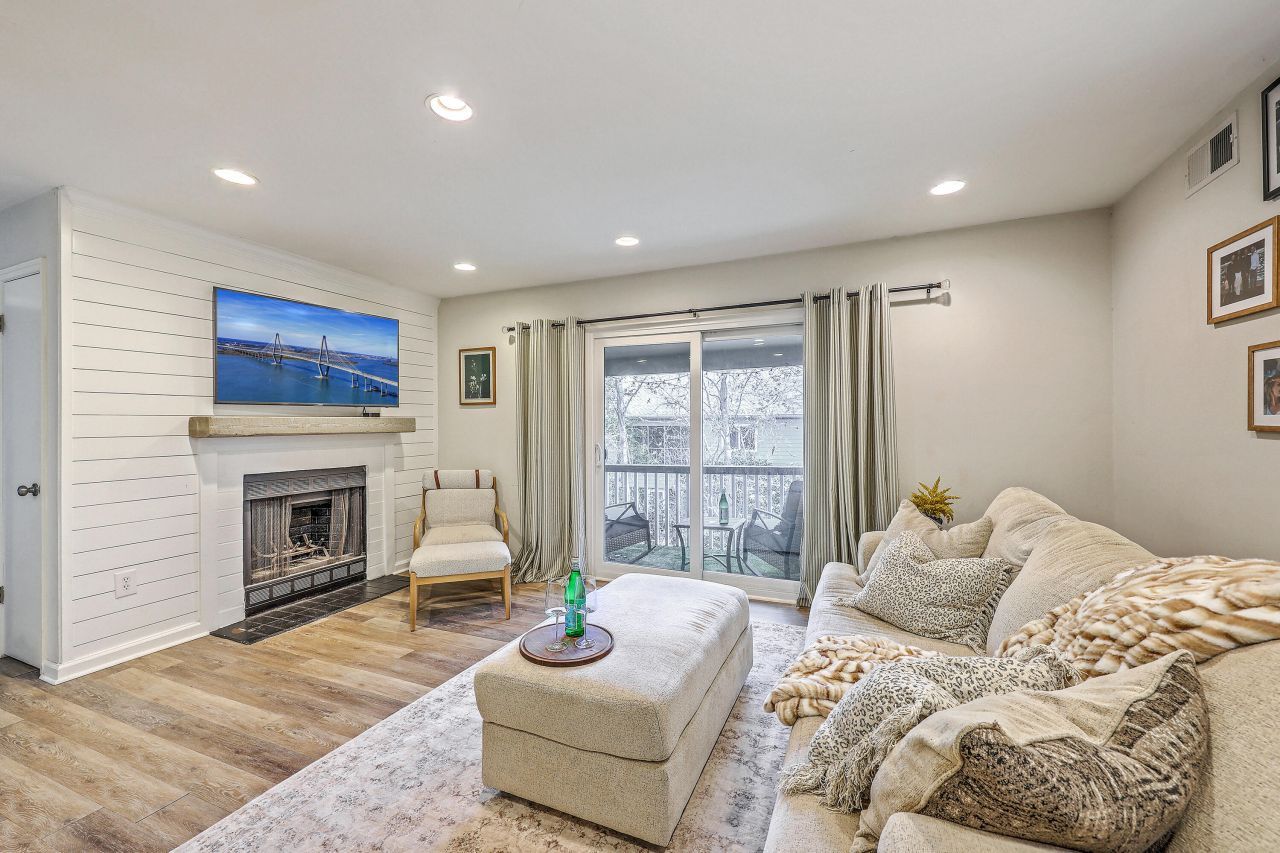 1054 Anna Knapp Boulevard Photo 16