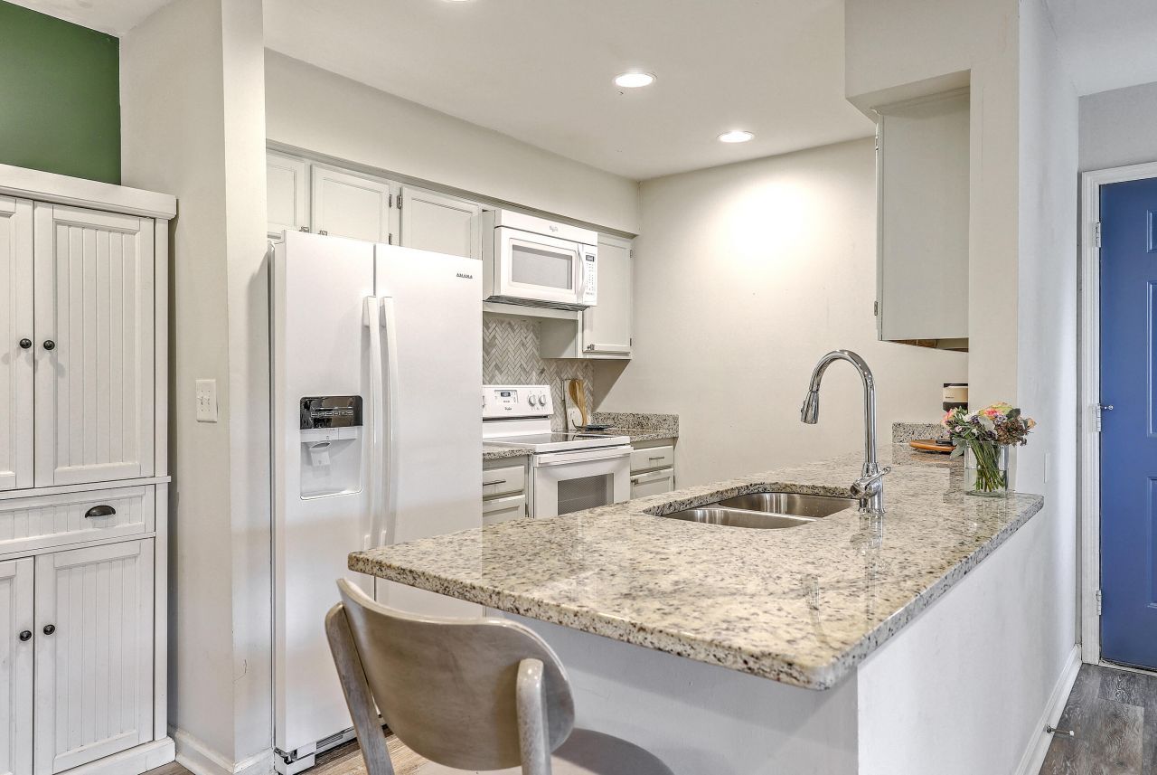 1054 Anna Knapp Boulevard Photo 18