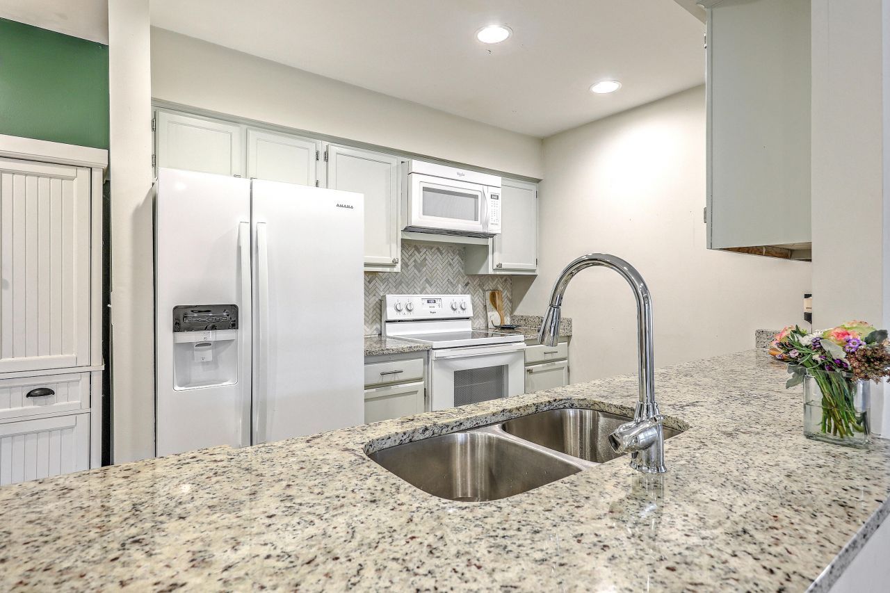 1054 Anna Knapp Boulevard Photo 19