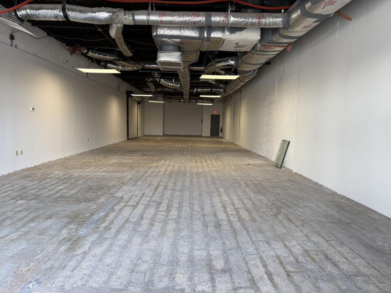 5640 Rivers Avenue Photo 4