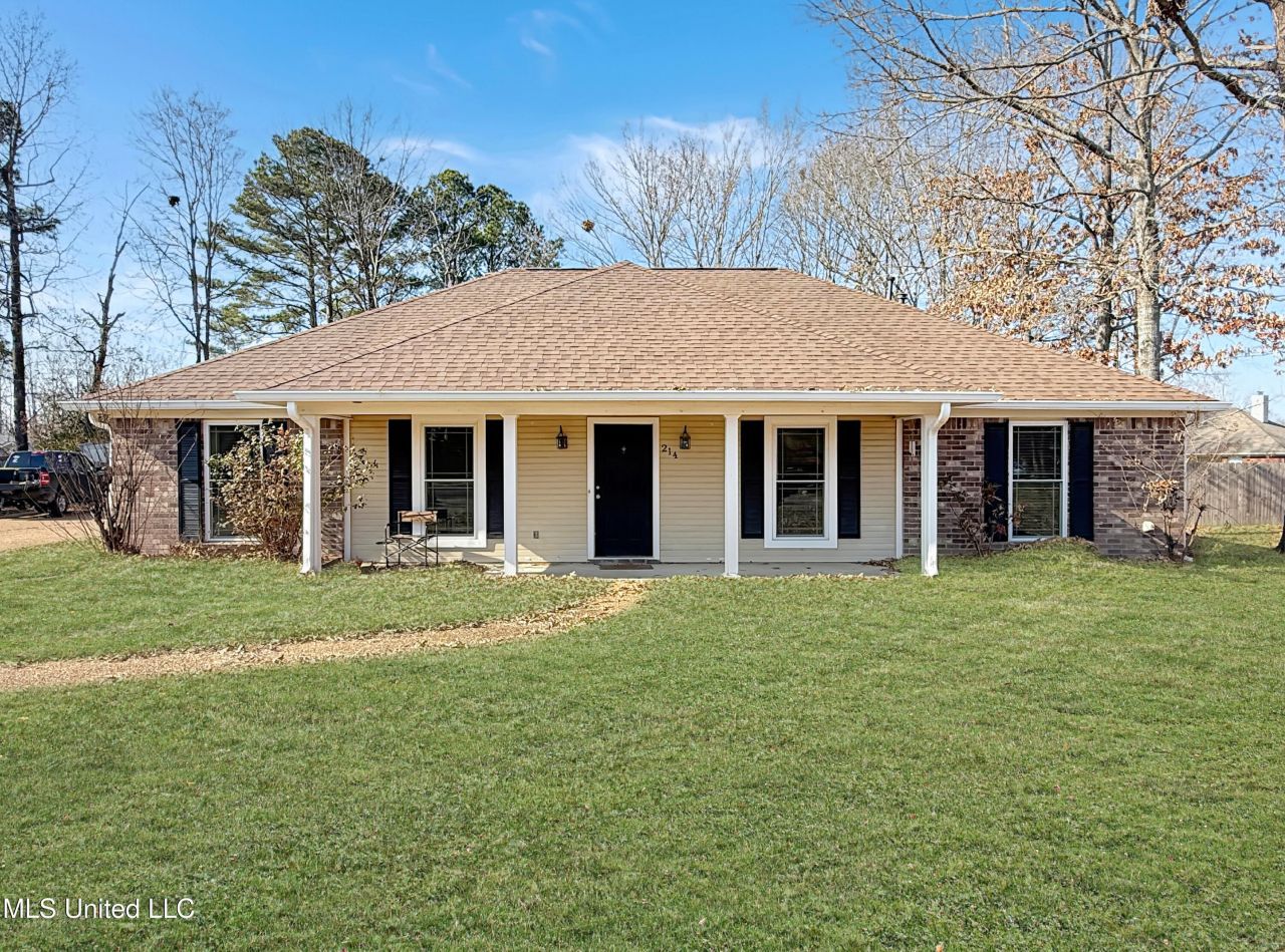 214 Chinkapen Drive, Brandon, MS 39047 Main Photo