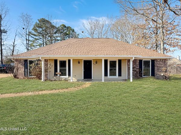214 Chinkapen Drive, Brandon, MS 39047