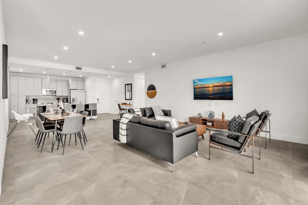 2100 Miami Road, Unit 403, Fort Lauderdale, FL 33316 Photo